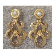 St John Vintage Runway Clip-On Earrings Gold Tone & pearl