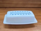 Vintage Pyrex Blue Snowflake Garland Covered  Butter Dish Blue White