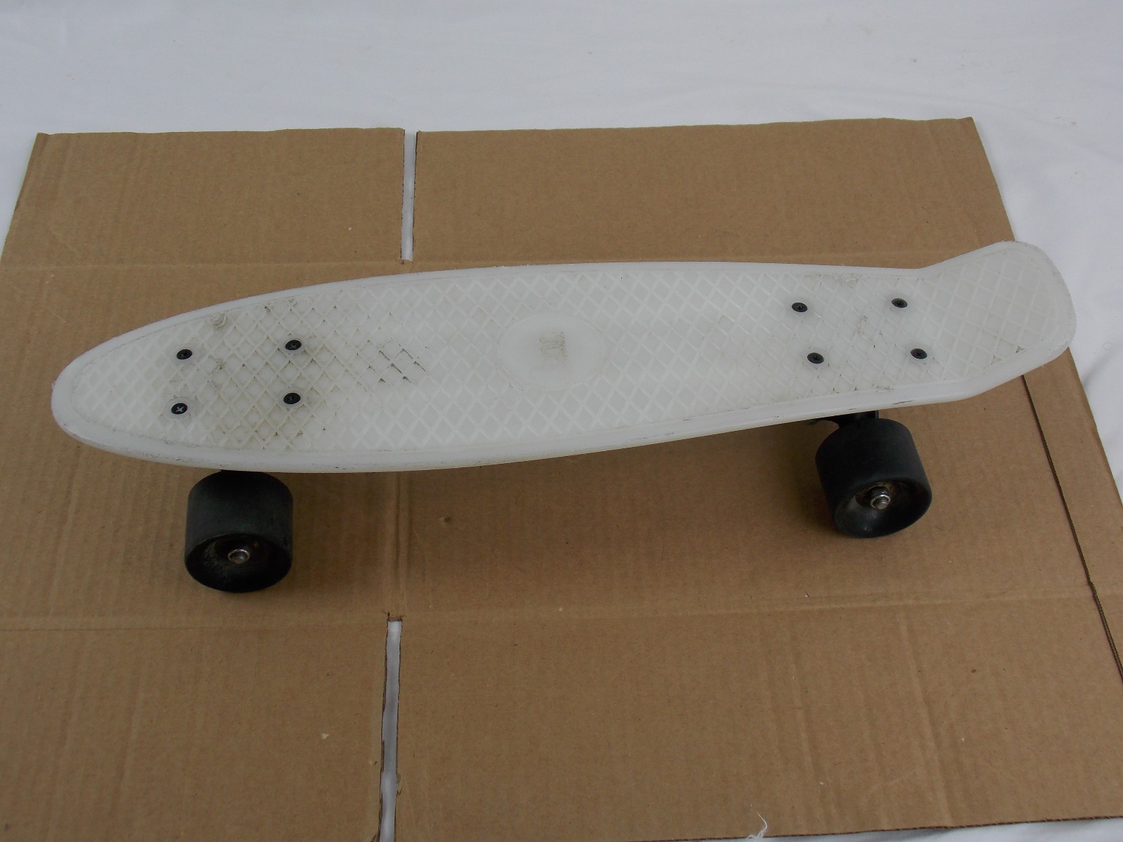 Authentic Australia Penny Board 22" Casper Glow in the Dark 
