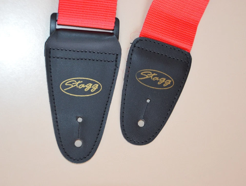 Stagg Tracolla in nylon rossa - Per chitarra e basso - Imagen 3 de 3