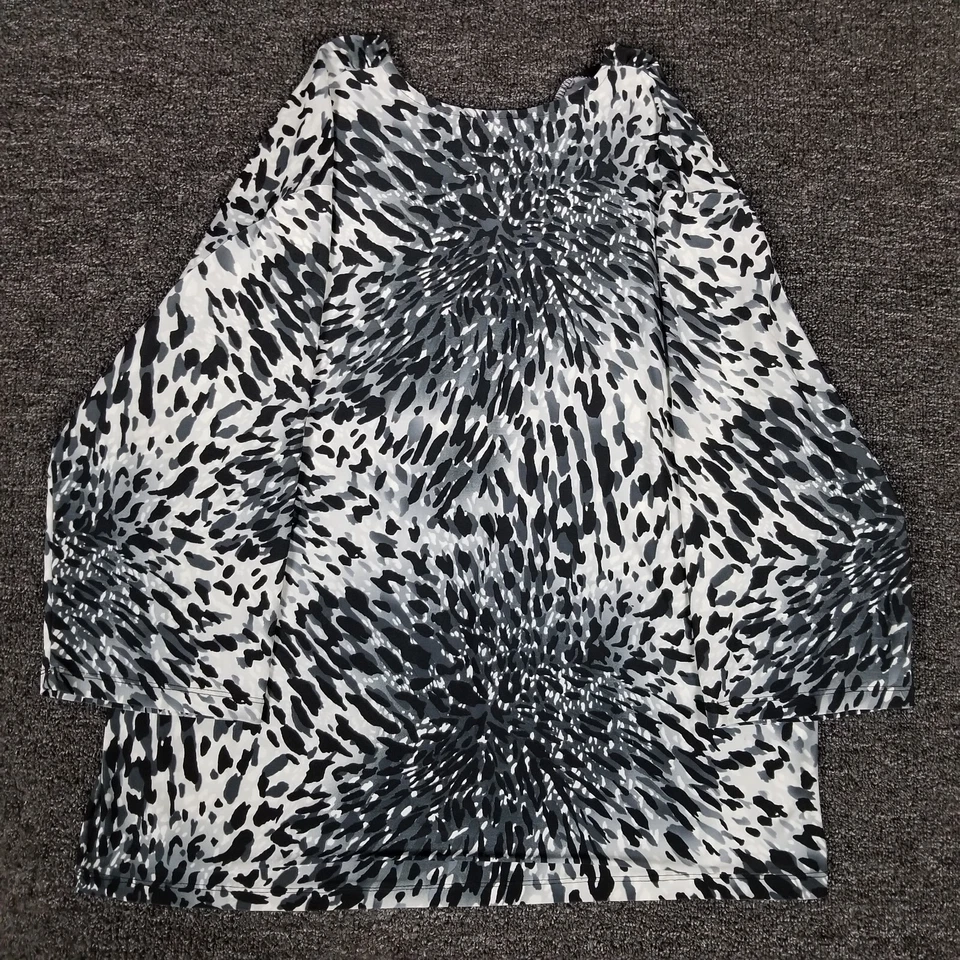 Blusa informal de mujer 3X Top blanco estampado de leopardo manga 3/4 Yvos hecha en EE. UU. Foto 3 de 4