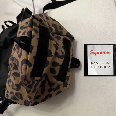 2020 Supreme Leopard Print Neck Shoulder Crossbody Pouch Man
