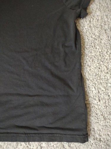 XL Black Fresh Produce Girls Vneck Tshirt With Geometric Silver And White... - Picture 14 of 14
