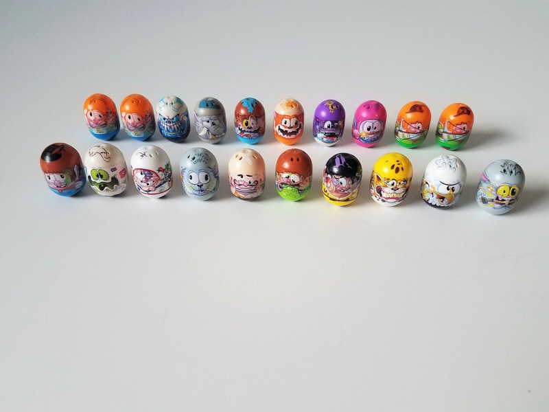 Lot of 20 Mighty Beanz - Archer, Scared Ghost, Dumb Nun Chuck, Barfing, More!