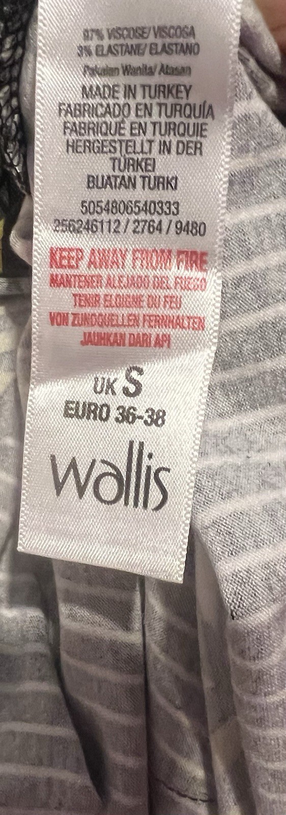 Wallis Geometric Patterned Long Sleeved Tunic Top… - image 9