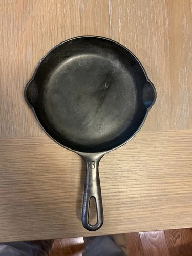 #3 GRISWOLD CAST IRON SKILLET 709 I NICE