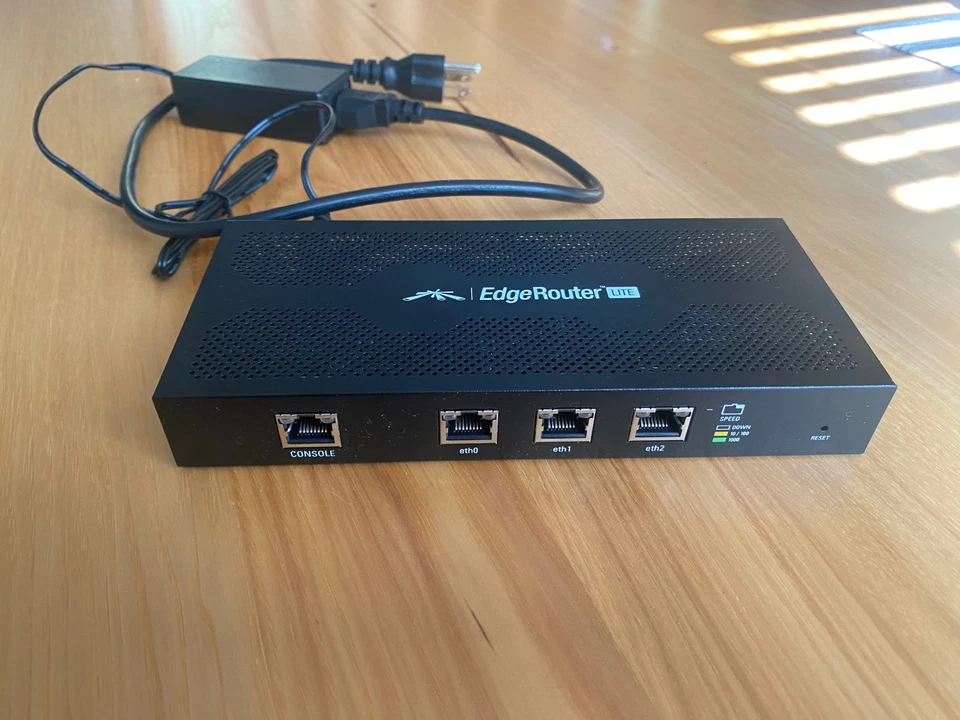 四个Ubiquiti网络设备 — 第 2/3 张图片