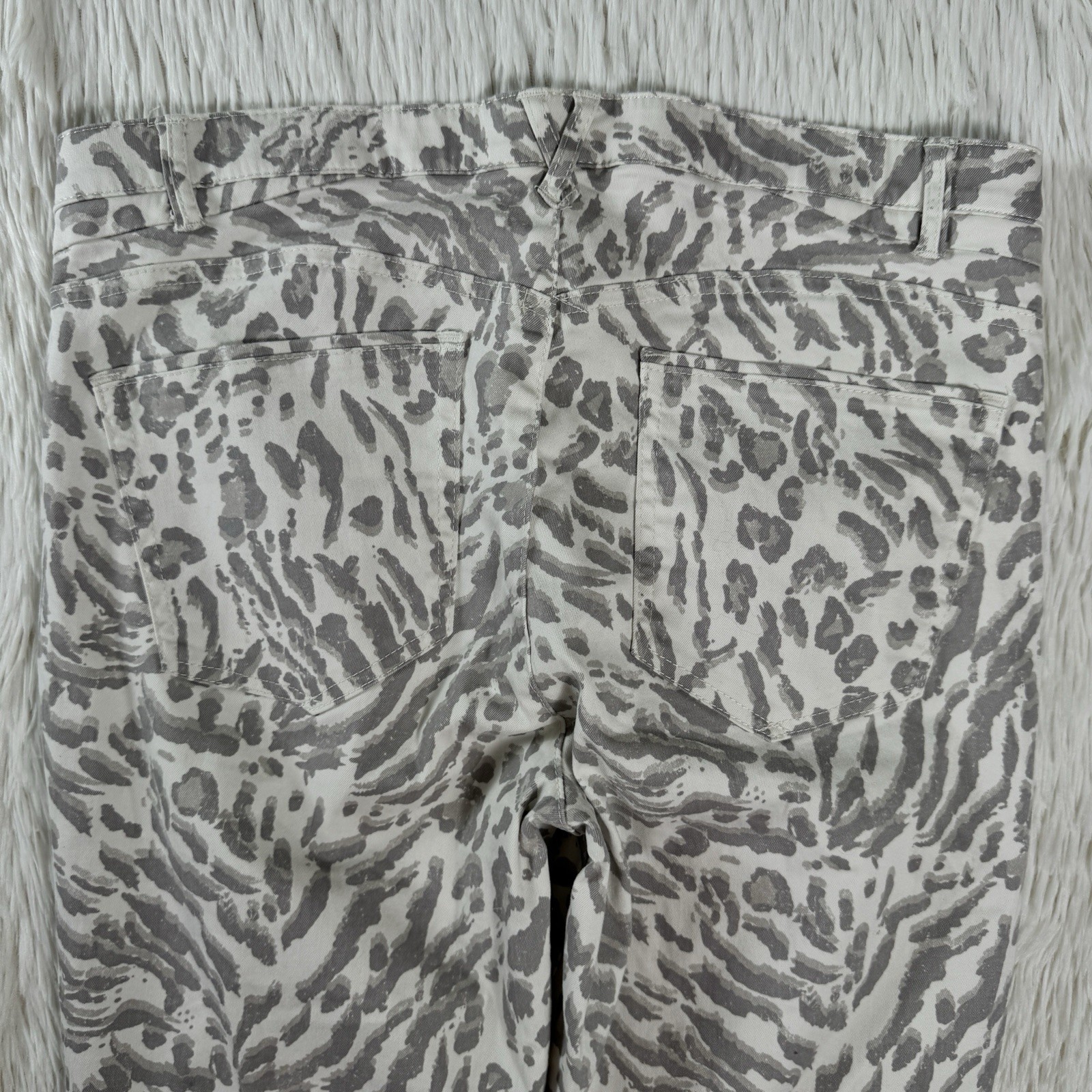 Democracy "Ab" Solution Gray Leopard Print High-R… - image 22