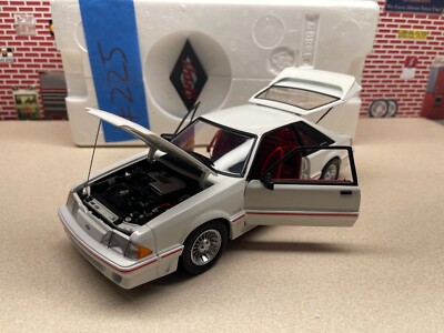 1/18 GMP 1988 Ford Mustang GT White Red Interior 19001 1/18 GMP 1988 Ford Mustang GT White Red Interior 19001