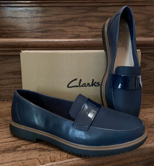 clarks and naturalizer