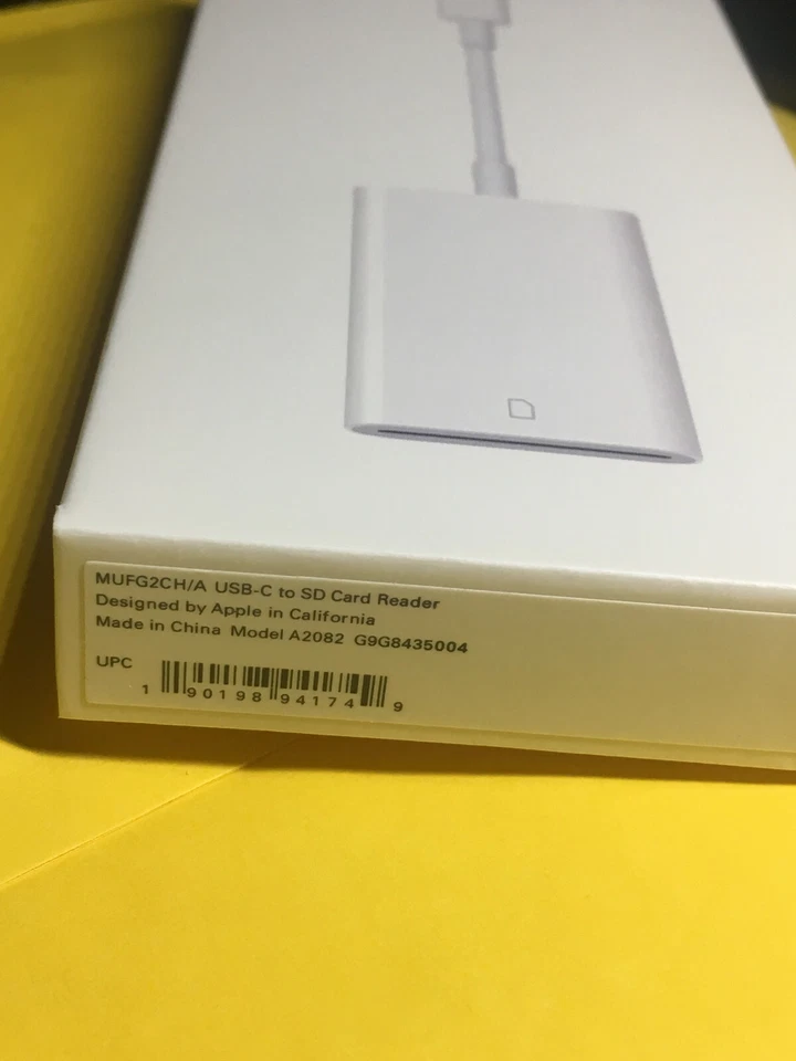 Apple USB-C to SD Card Reader Adapter Original Brand New for iPad iMac MacBook - Image 3 of 4