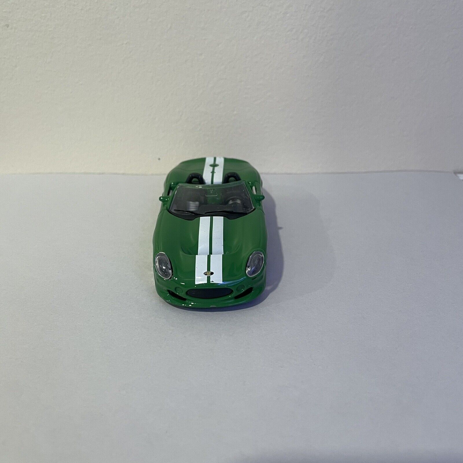 Picture 2 of 9