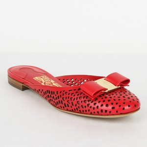 ferragamo slides womens