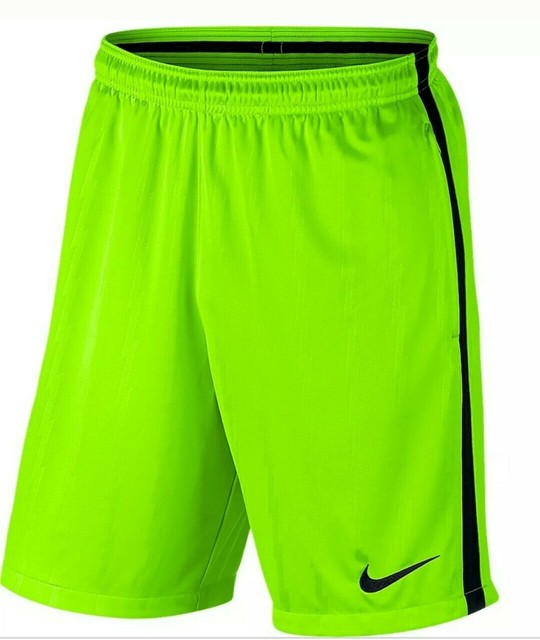 short nike verde