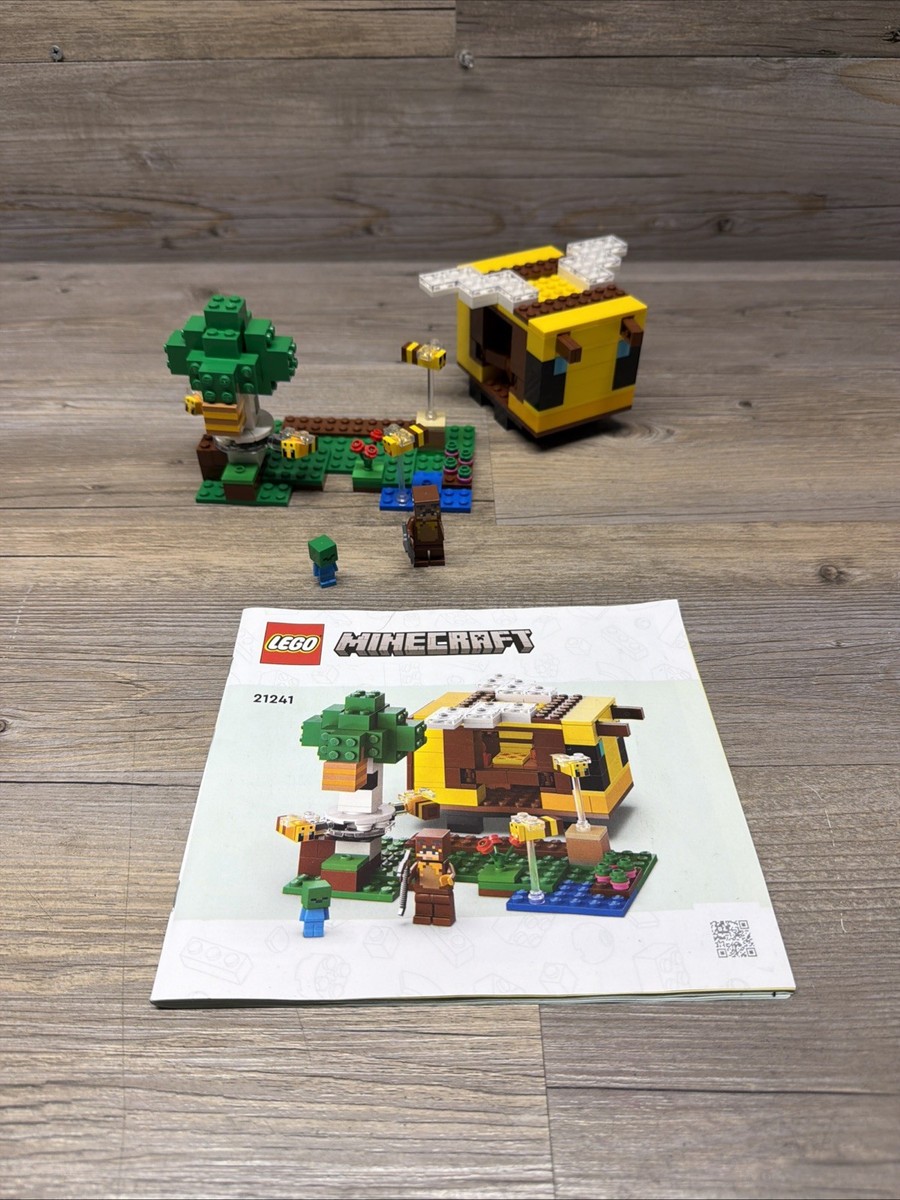 LEGO Minecraft: The Bee Cottage (21241) Complete with Instructions