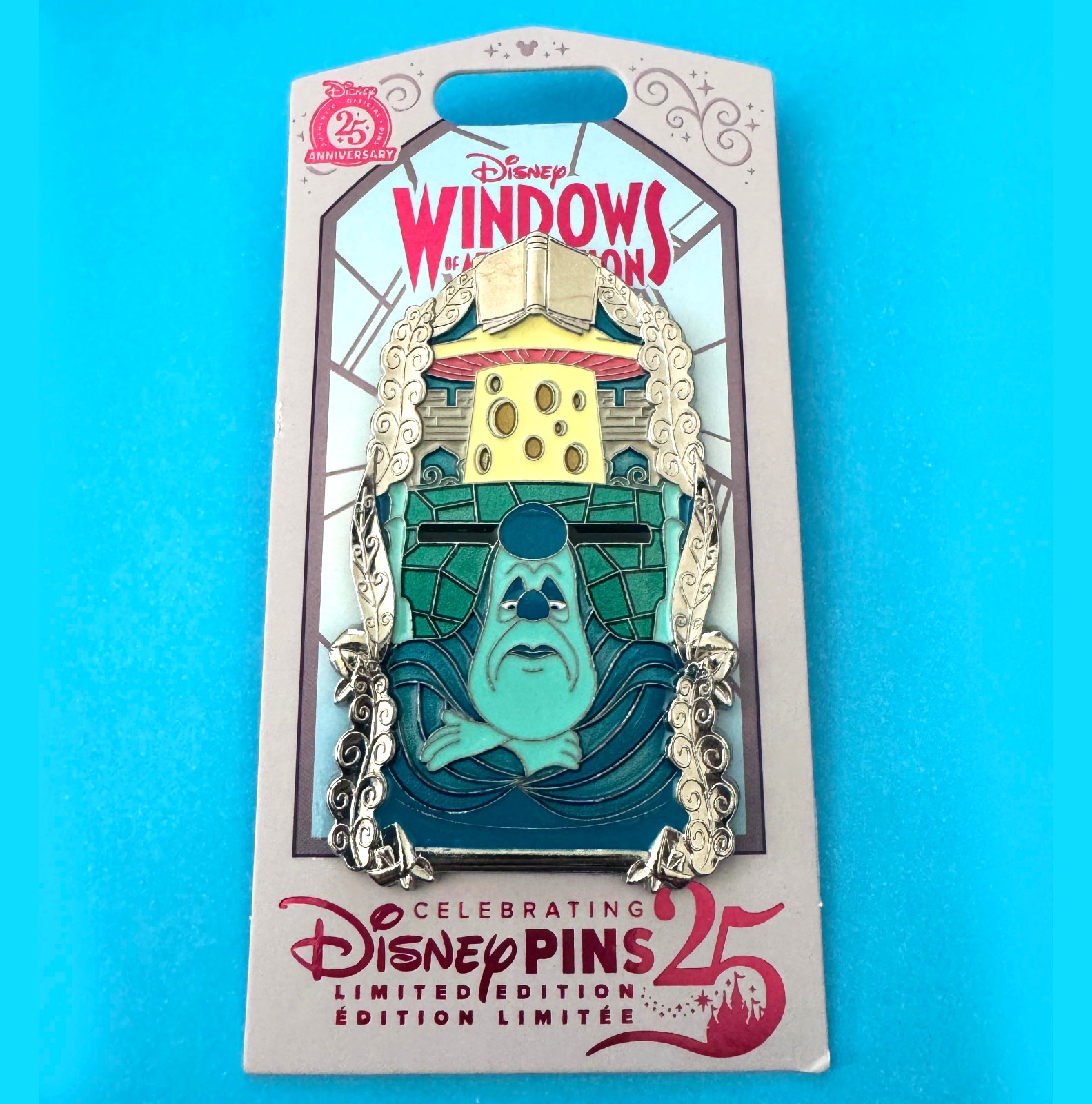 2025 Disneyland Windows Attraction ALICE IN WONDERLAND Caterpillar LE 2500 Pin