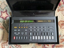Yamaha QY10 Desktop Synthesiser Sequencer 