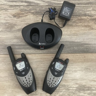 Cobra microTalk CXT450 Black & Silver Wireless Portable Two-Way Radio W/Charger