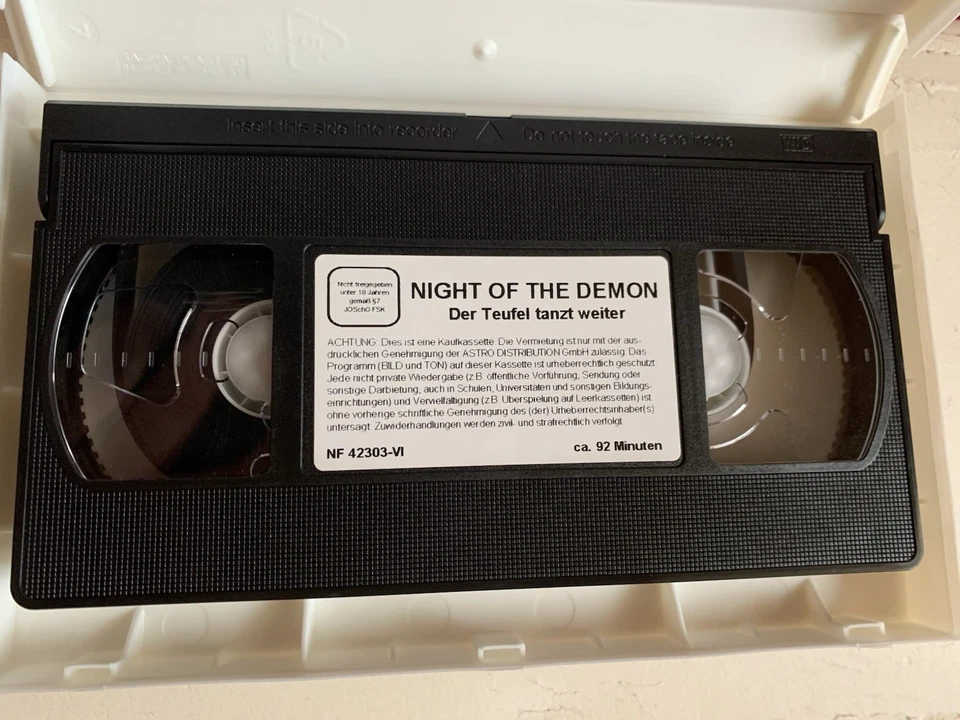 VHS DER TEUFEL TANZT WEITER - NIGHT OF THE DEMON ASTRO UNCUT HORROR KULT - Bild 3 von 4