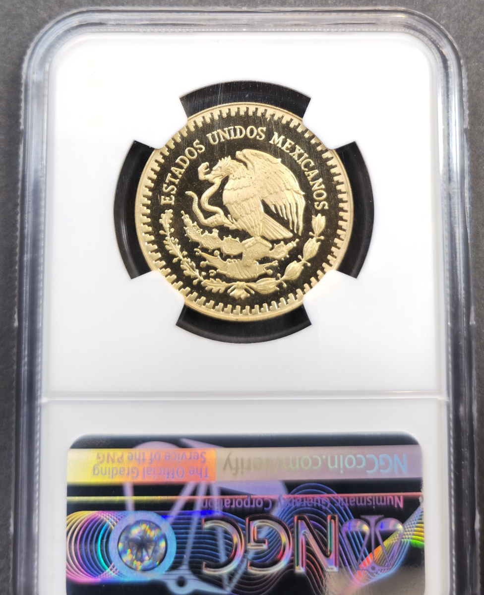 環球百珍  コレクションブック 中国錢幣博物館 1986 MEXICO GOLD 500 PESOS WORLD CUP SOCCER NGC PF 69 ULTRA CAMEO