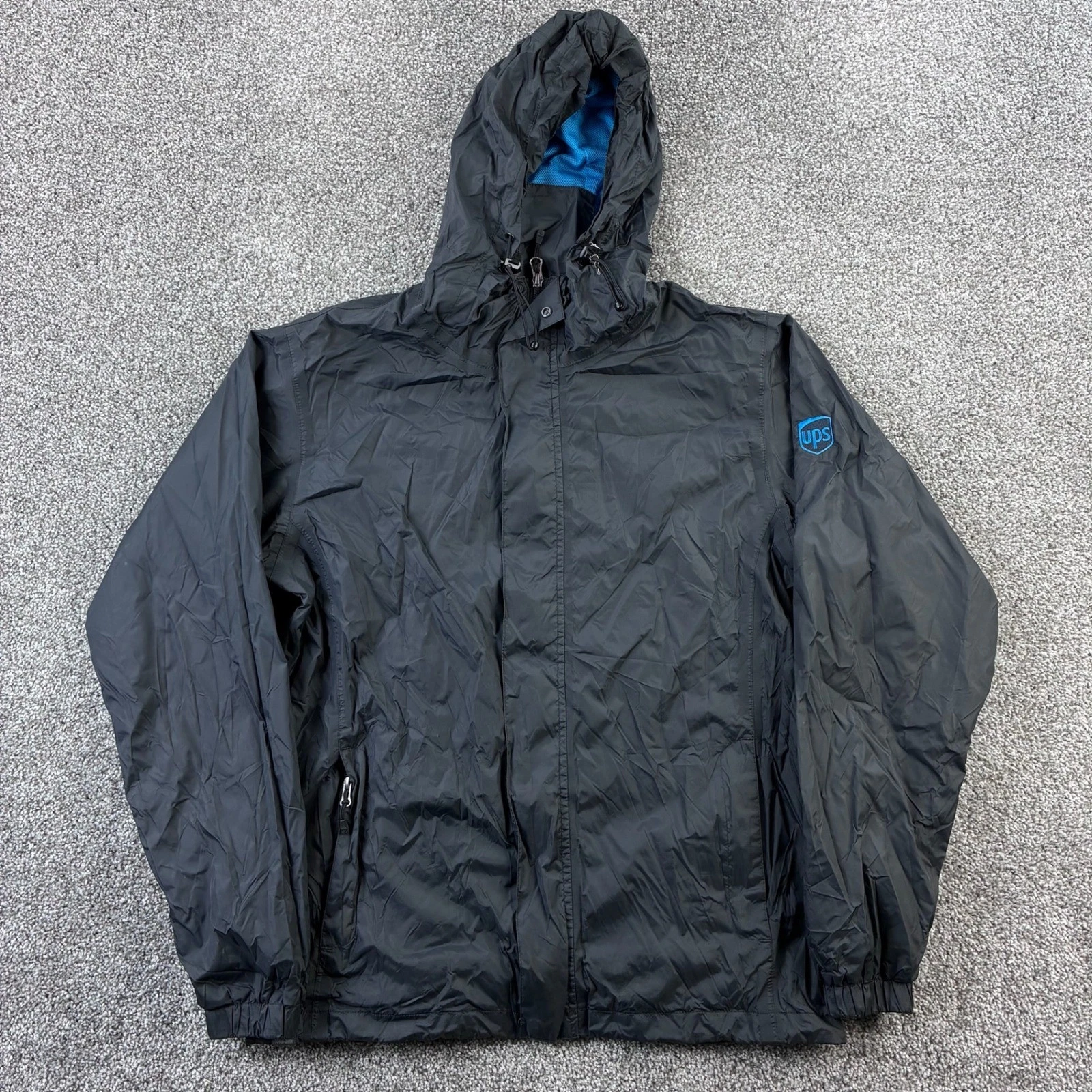 UPS Windbreaker Jacket Mens Medium Gray Hooded Rain Full Zip Employee Delivery