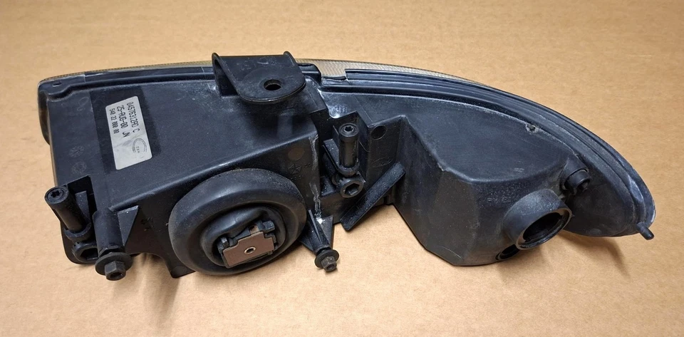 Scheinwerfer rechts Chrysler Voyager GS 98-00 Europaversion 04897388AC - Bild 3 von 4