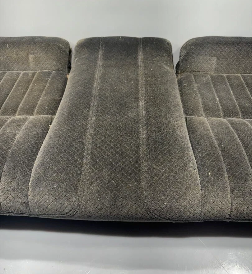 Pontiac Grand Prix 2000-2003 parte trasera asiento de banco de tela genuino fabricante de equipos originales usado GM Foto 3 de 4