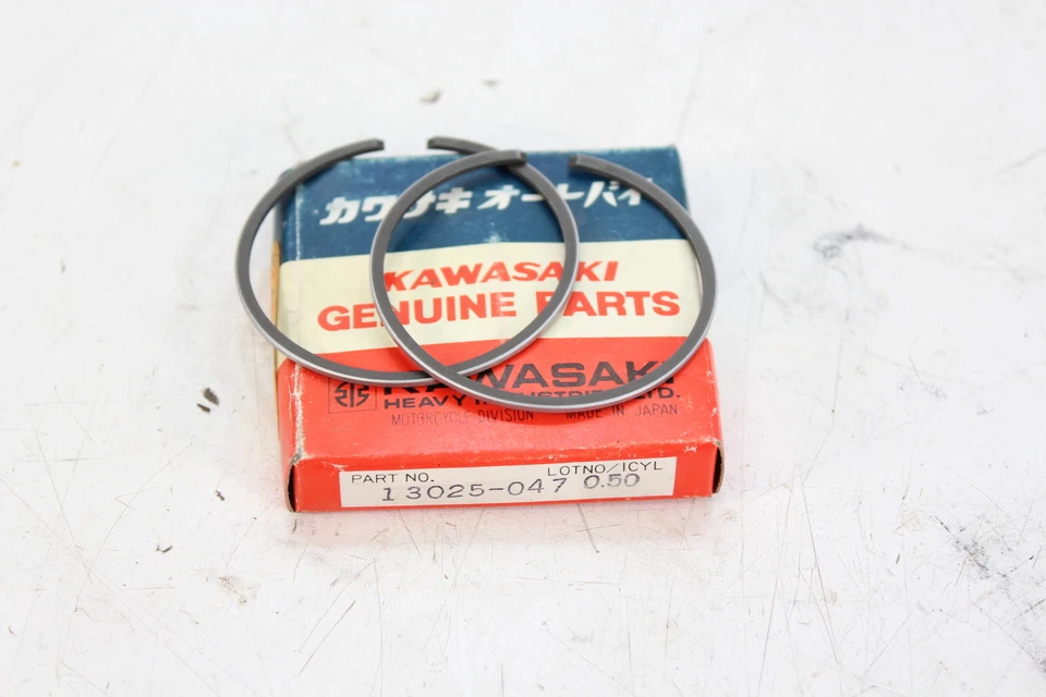 ANILLOS DE PISTÓN DE 0,50 MM KAWASAKI KE100 1976-1978 13025-047 NUEVOS DE STOCK Foto 3 de 4