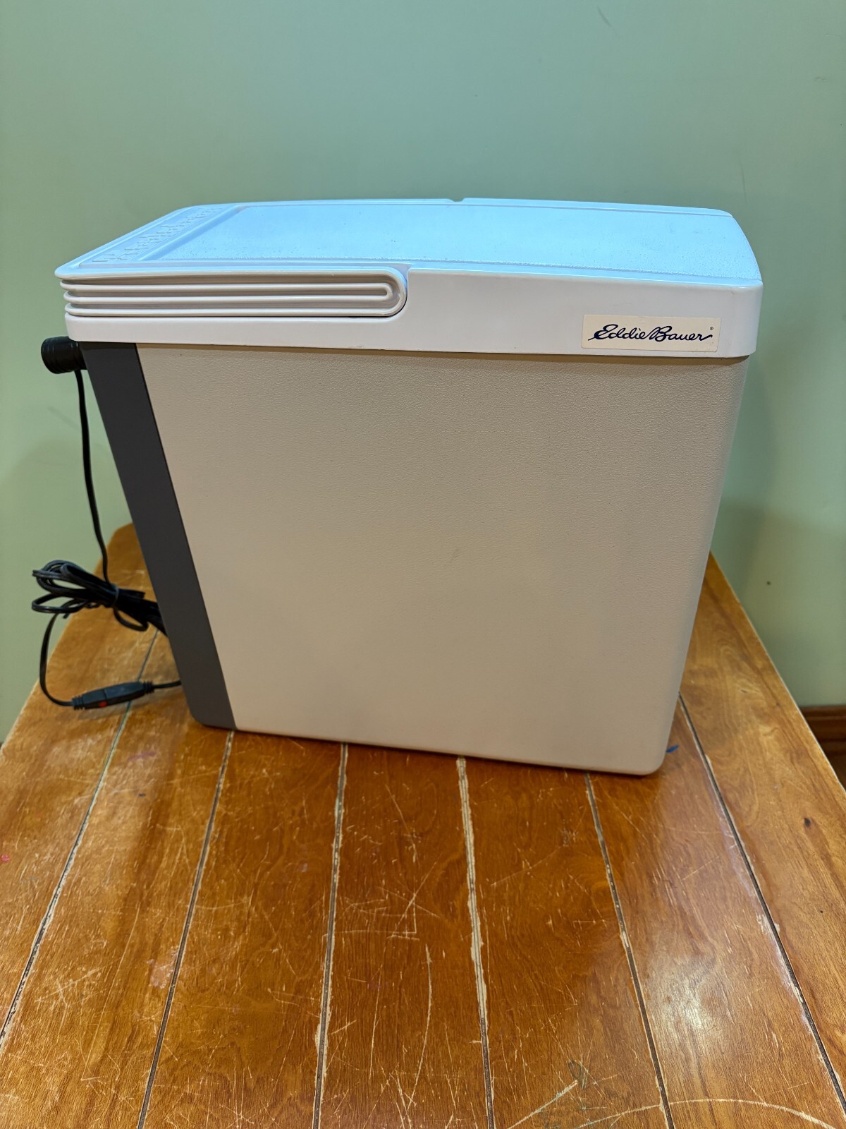 Koolatron - Electric 12-Volt 18 Quart Cooler/Warmer P20 Compact Eddie Bauer