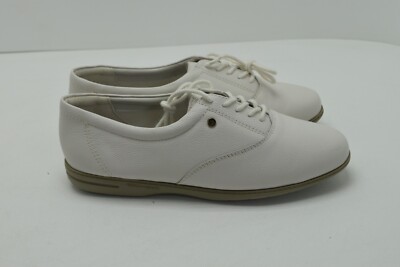 Easy Spirit Women's Motion Sneaker, White, Size 8, New, Without Original Box