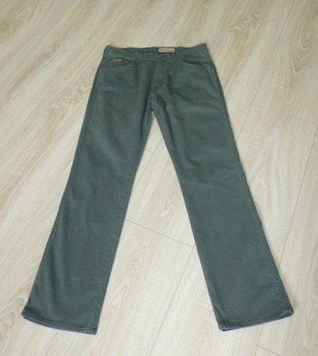 moderne Jeans Wrangler Modell Arizona Stretch  Größe W34 L32  oilv