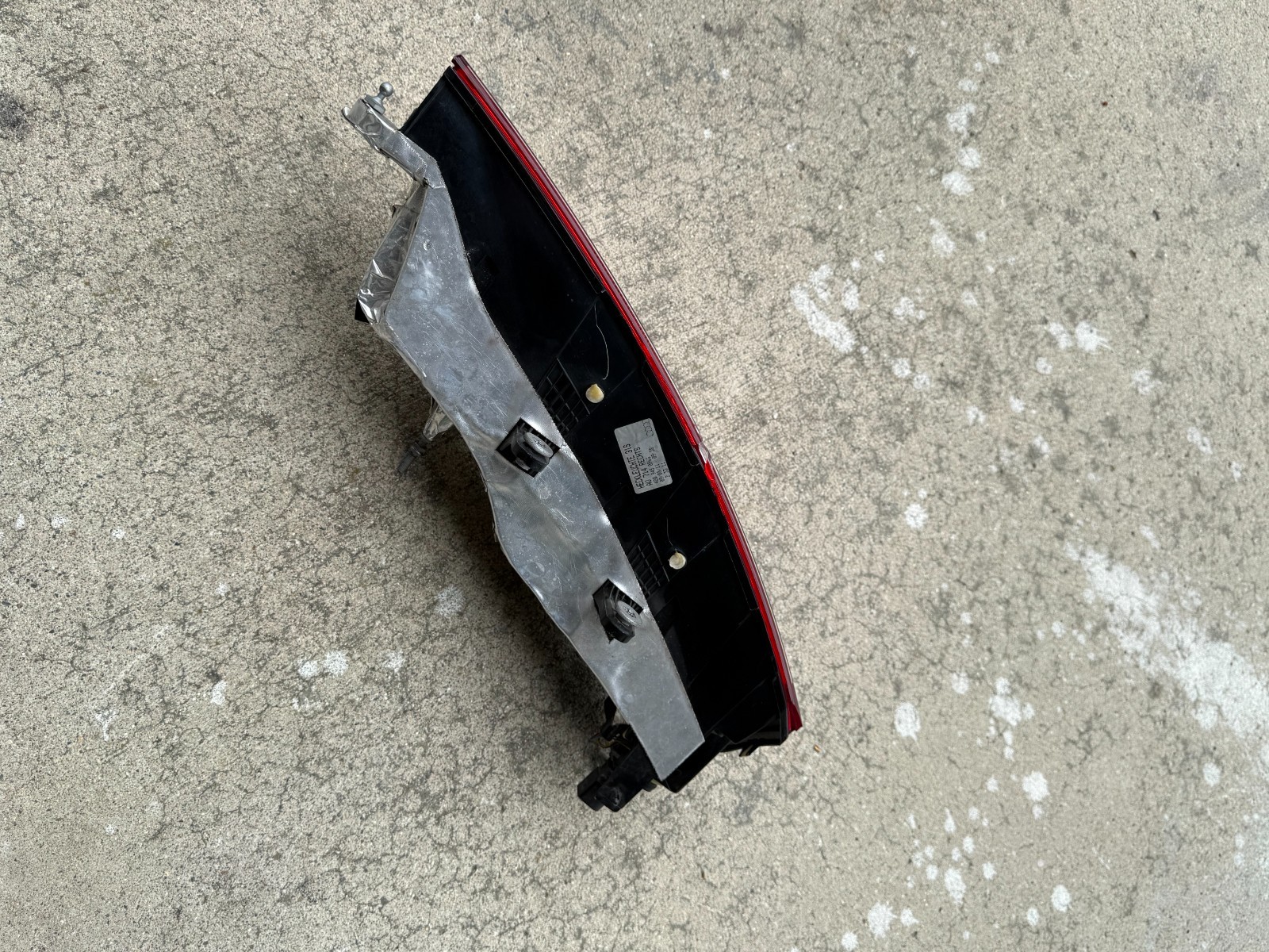 2008-2013 AUDI R8 REAR RIGHT  TAILLIGHT LAMP TAIL LIGHT OEM - Chipped Lens