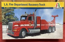 Italeri Western-Star Recovery Truck  1/24 Scale