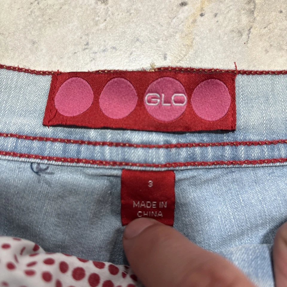 Vintage Y2K GLO Denim Booty Shorts Juniors Size 3 Flap Pockets Light Wash - Image 3 of 4