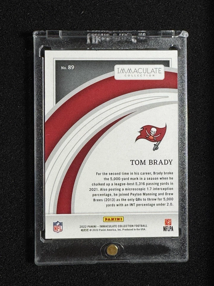 2022 Panini Immaculate Tom Brady #/10 Sapphire Blue Prizm Foil High End #89 Gold - Image 2 of 3