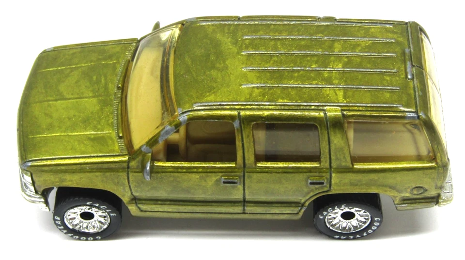 Matchbox '97 Chevy Tahoe Paint Mix Error Gold/Green Premier 1st Ed Rubber Tires - Image 3 of 4