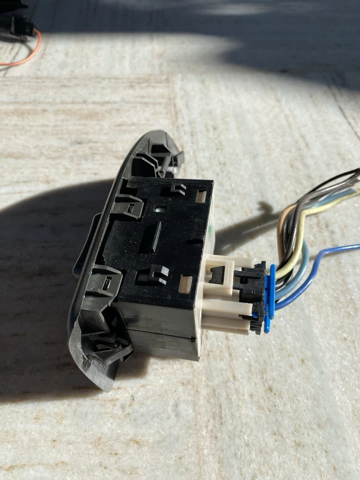 2001 2002 2003 2004 Chevrolet Express 1500 2500 3500 Van Master Window Switch - Image 3 of 4