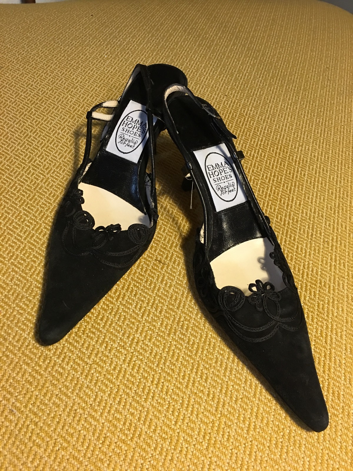 Emma Hopes Shoes Regalia For Feet Size 6 Black Back Out Pointed Toe Suede Heels Emma Hopes Shoes Regalia For Feet Size 6 Black Back Out Pointed Toe Suede Heels