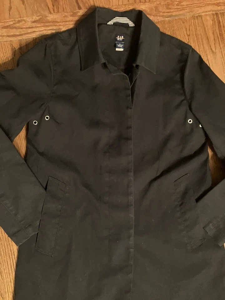 Gabardina GAP para mujer mediana negra de lona de algodón sin forro bolsillos ventilados botones Foto 4 de 4