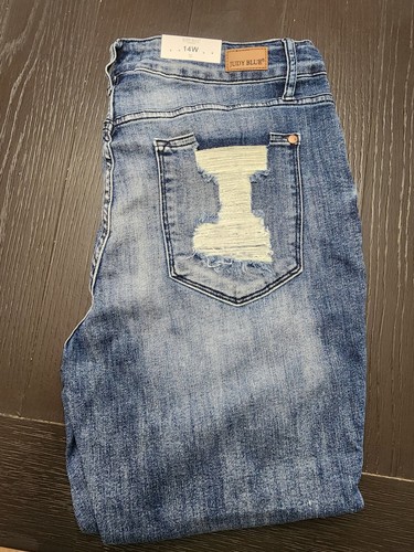 Judy Blue Jeans Women 14W Relaxed Fit High Waist Stretch Distressed 26 Length ! - Picture 2 of 17