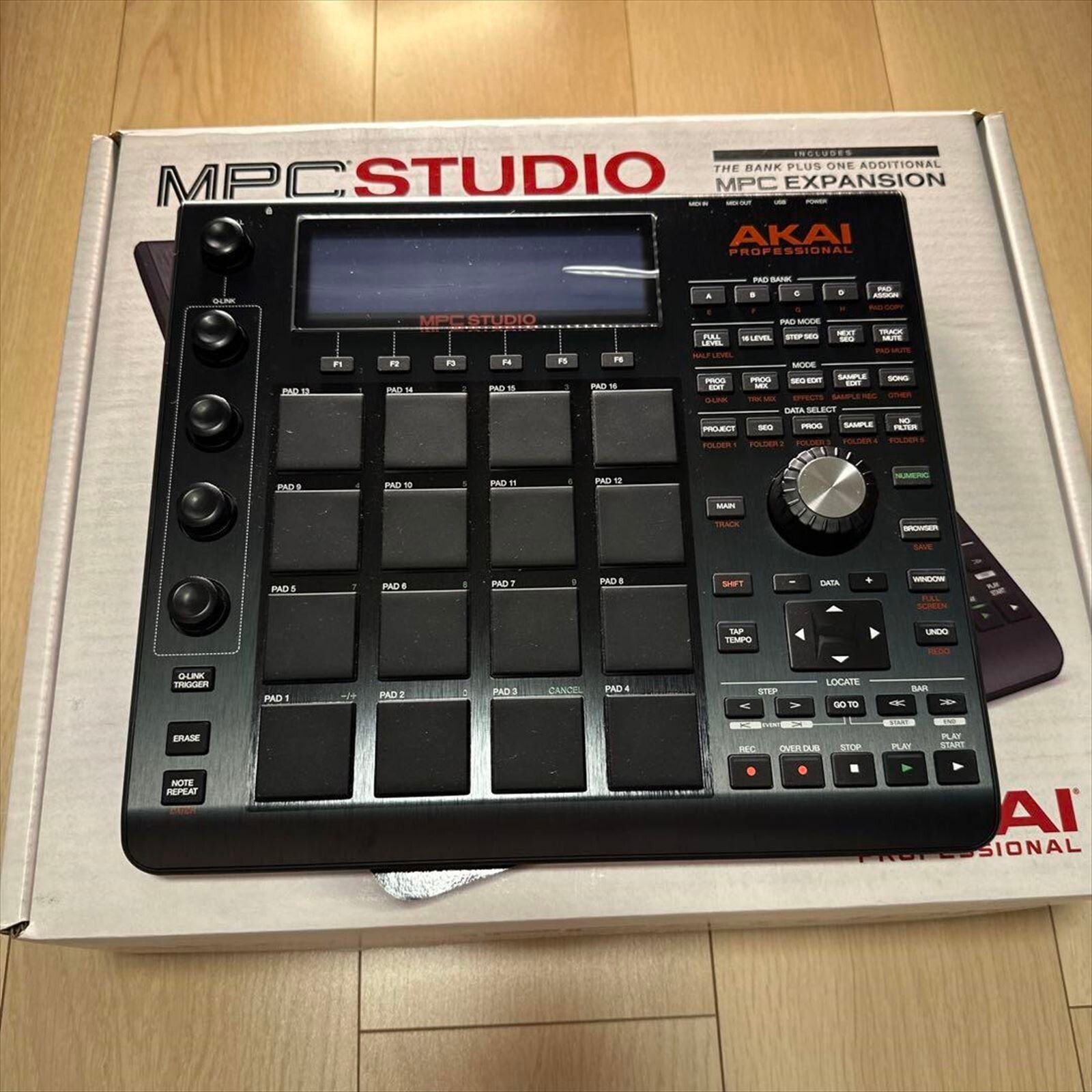 AKAI MPC STUDIO Black ライセンス解除済み Akai MPC Studio Black Music Production Controller | zZounds