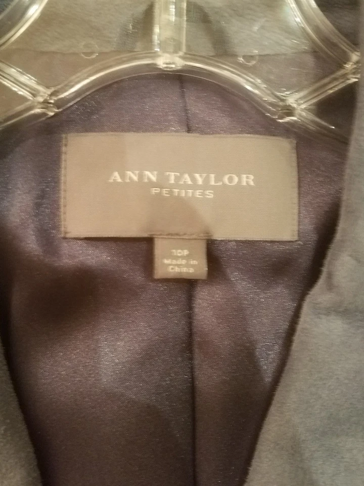 ANN TAYLOR.  CHAQUETA BLAZER GAMUZA.  TALLA 10 PETITE.  Foto 2 de 4