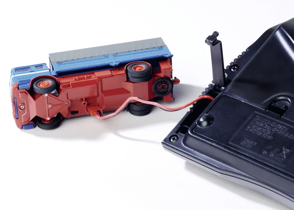 Carson MB 1620 Plane 1:87 RTR blau – für H0-Eisenbahnanlagen mit Anhänger - Bild 4 von 4