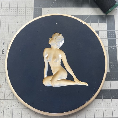 De colección 1942 Tiza Desnuda Pin-Up Niña Placa Segunda Guerra Mundial Arte de Pared COPR HOB Raro - Imagen 24 de 24
