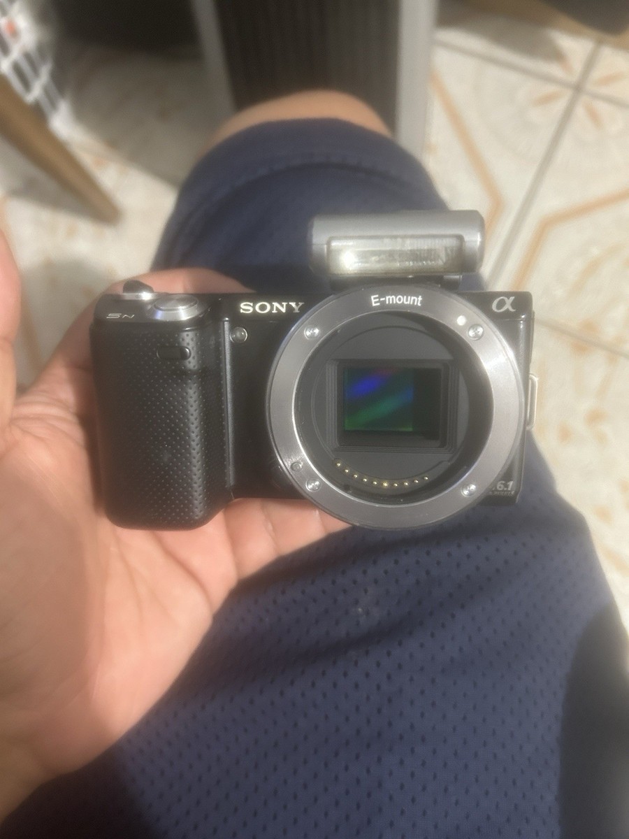 Sony Alpha NEX-5N 16.1MP Digital Cam w/ Sony E Mount18-55 f