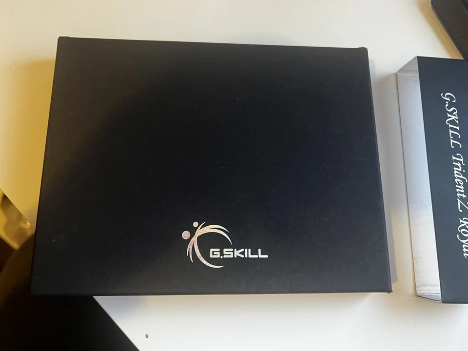 G. SKILL F4-4000C18D 32GB Trident Z Royal Series Memory Card - Image 4 of 4