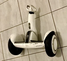 Segway Ninebot S-Plus Smart Self Balancing Scooter. For Parts Only