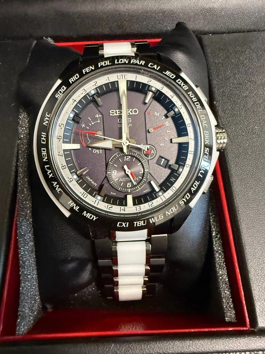 Seiko Wristwatches with World Time for sale - eBay
