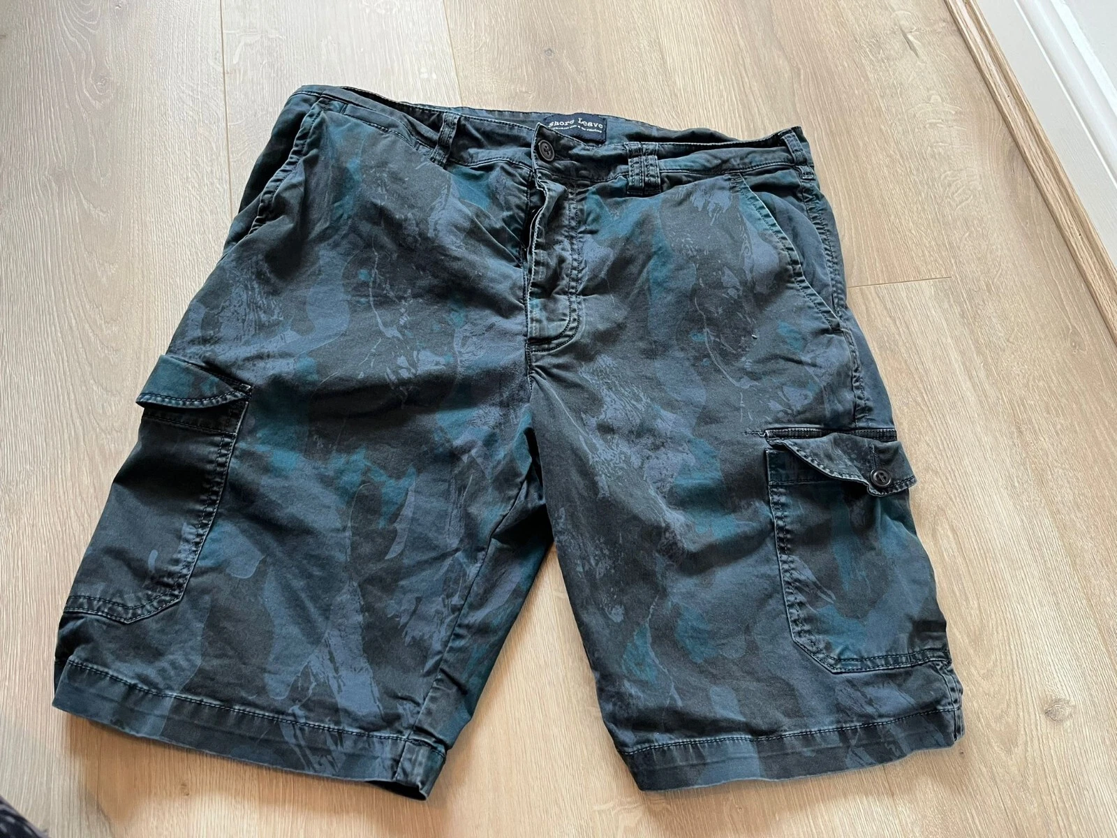 Mens shorts W32 cargo blue shore leave