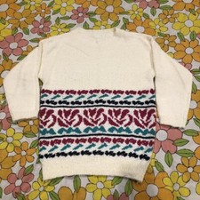 Vintage 90s cute white sweater with red rose print graphic